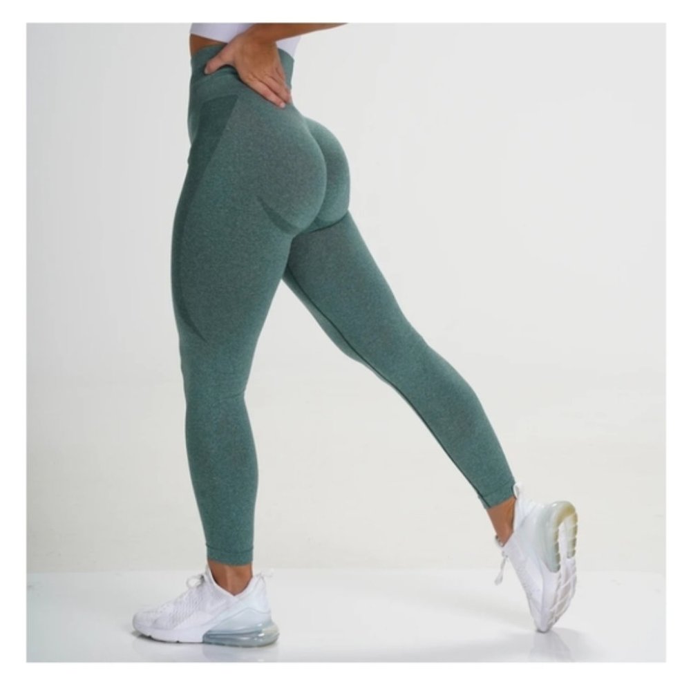NVGTN Forest Green Seamless Leggings, size small
